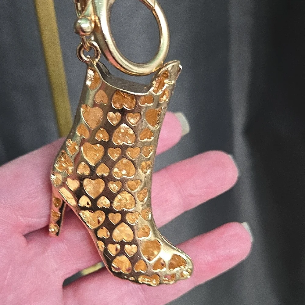 N/A elegant gold
